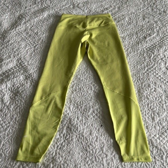Nike Dri Fit leggings - Picture 1 of 6